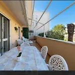Gelsimori 50 Meters From The Apartman