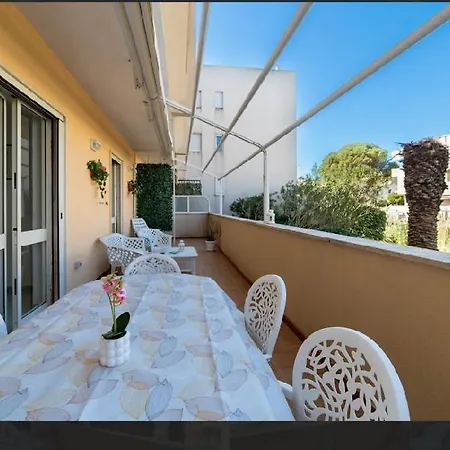 Gelsimori 50 Meters From The Апартаменти
