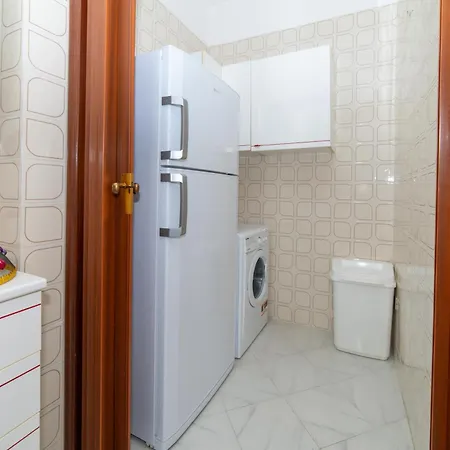 Gelsimori 50 Meters From The Otranto