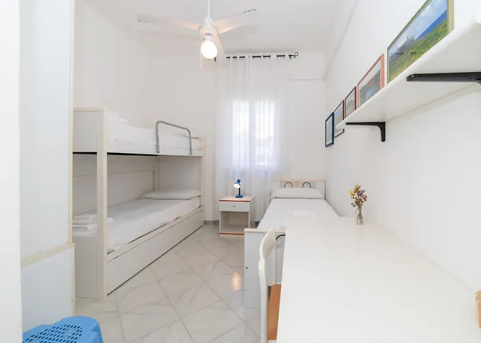 Апартаменти Gelsimori 50 Meters From The *